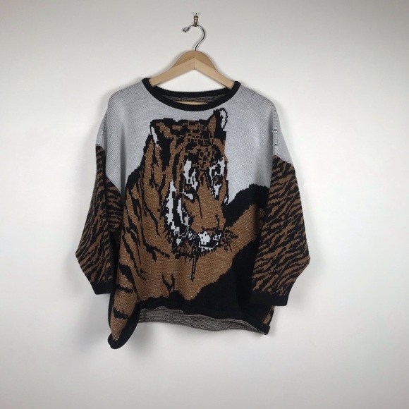 Vintage Sweaters - Vintage tiger oversized sweater